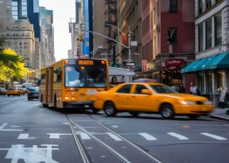 10 solutions pour se déplacer à New York : l'art de naviguer dans la Grosse Pomme
