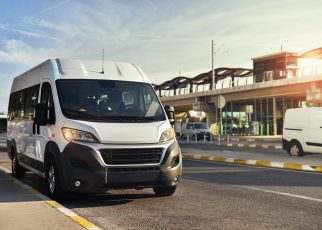 Location de minibus : Boostez vos escapades en famille et entre amis !